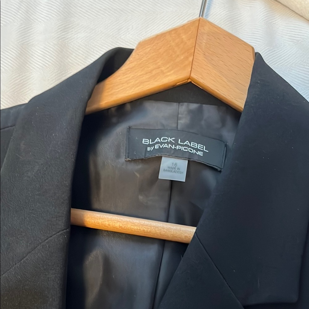 Women’s black blazer